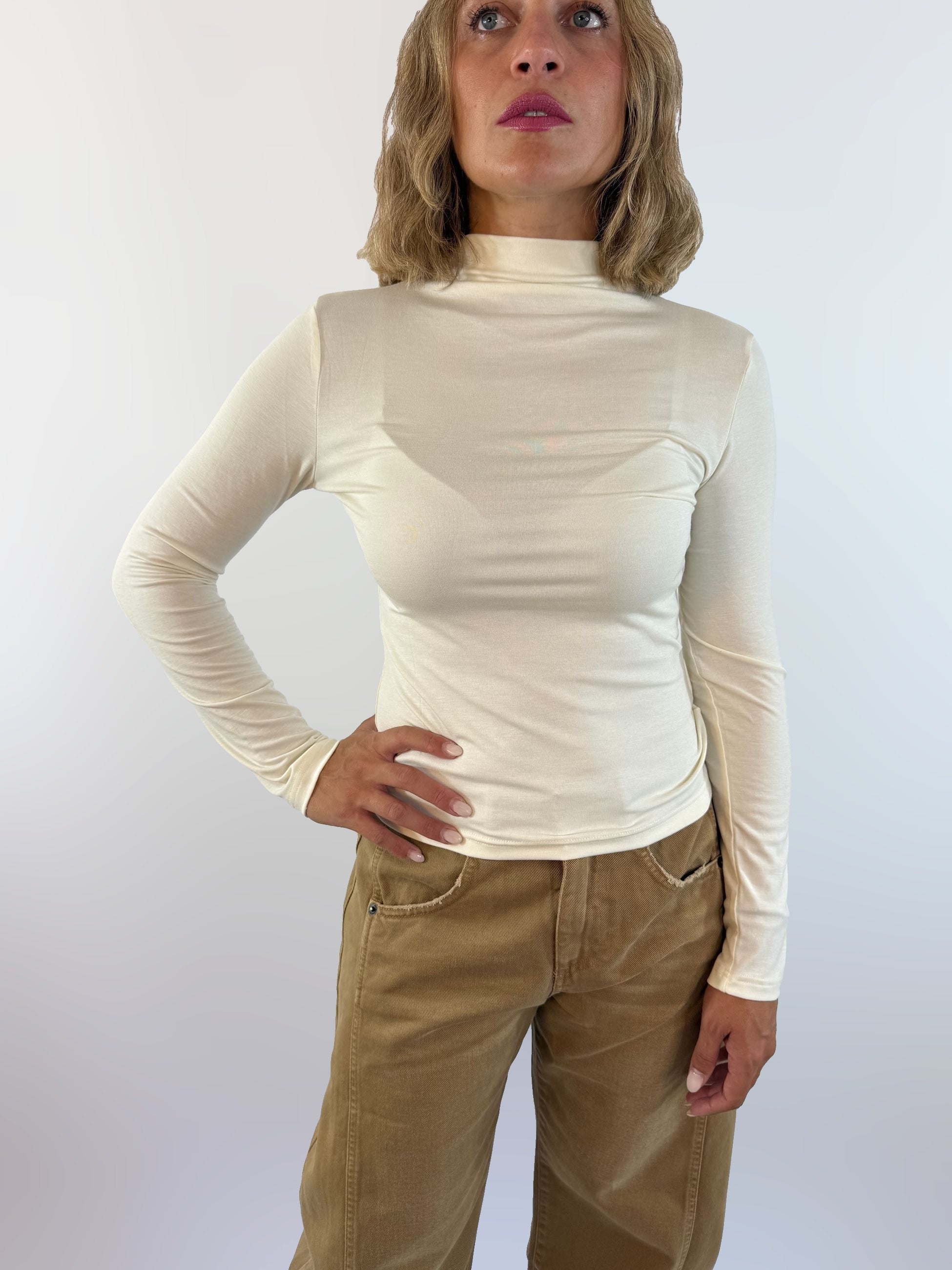 Maglia basica mezzo collo Molly Bracken