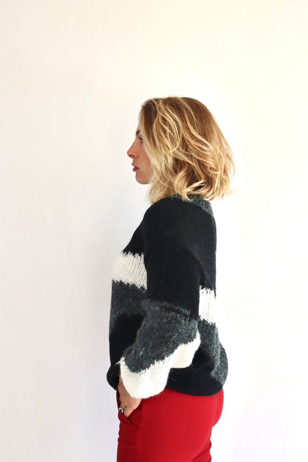 MOLLY BRACKEN  Maglione a righe grigio e nero con scollo a V