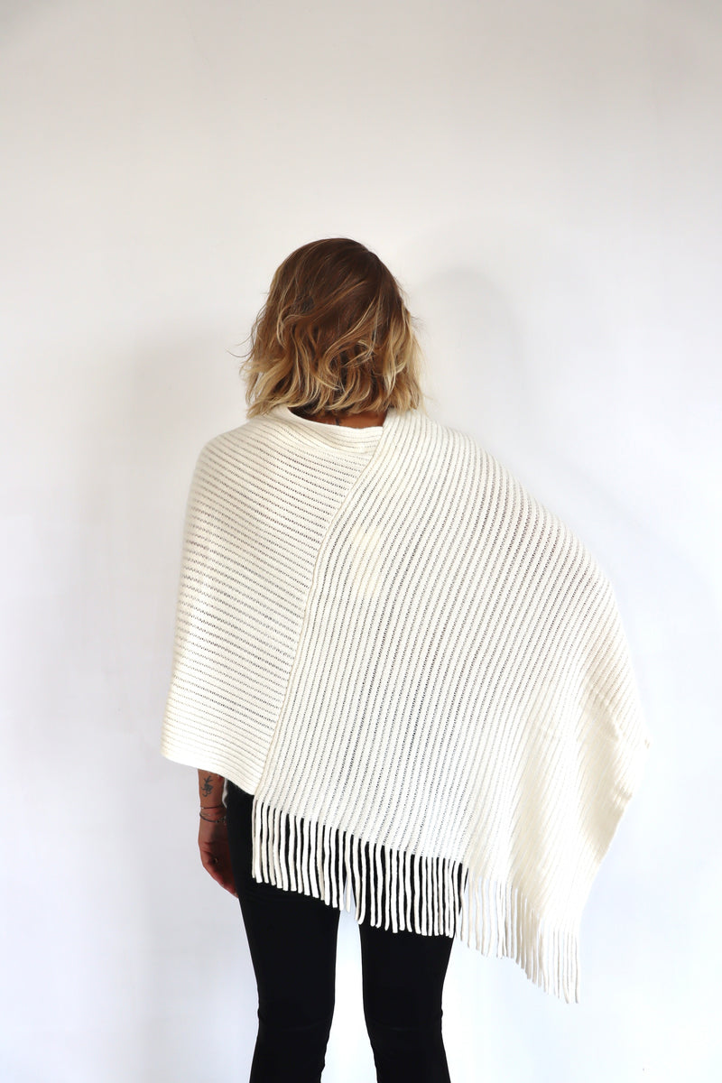 MOLLY BRACKEN Poncho a triangolo