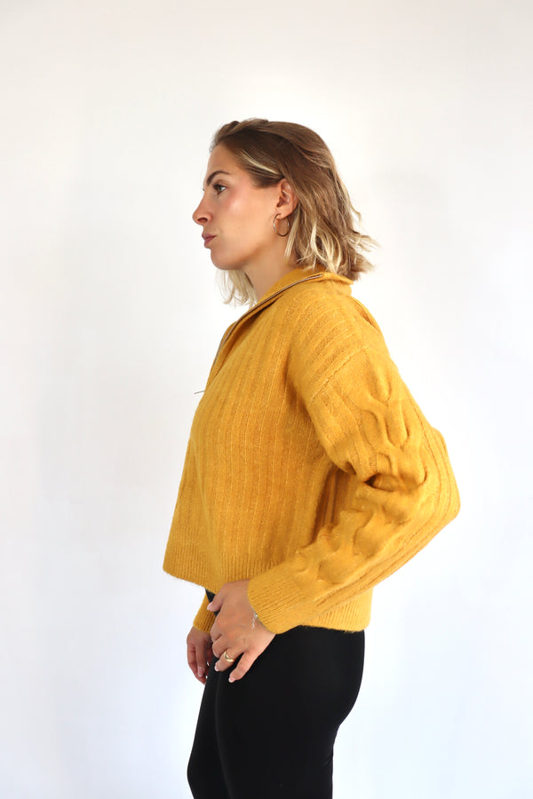 MOLLY BRACKEN Maglia gialla a collo alto