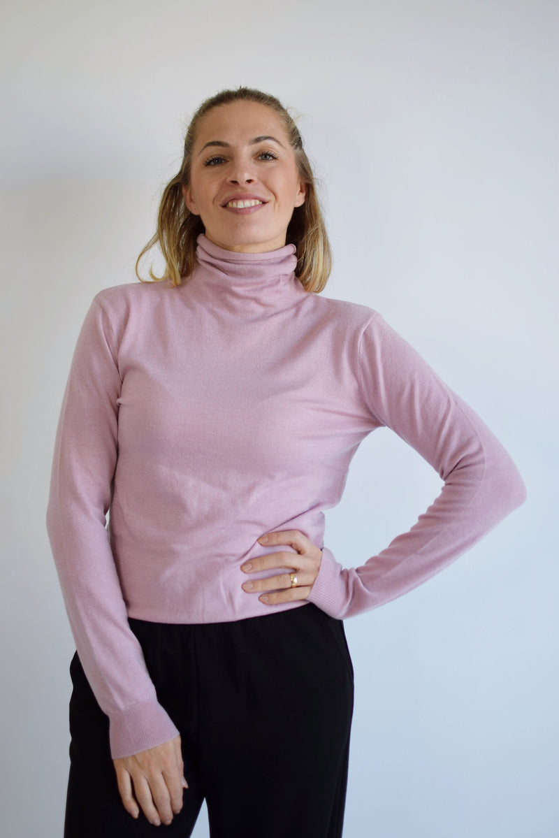 COMPANIA FANTASTICA Maglia rosa con collo alto