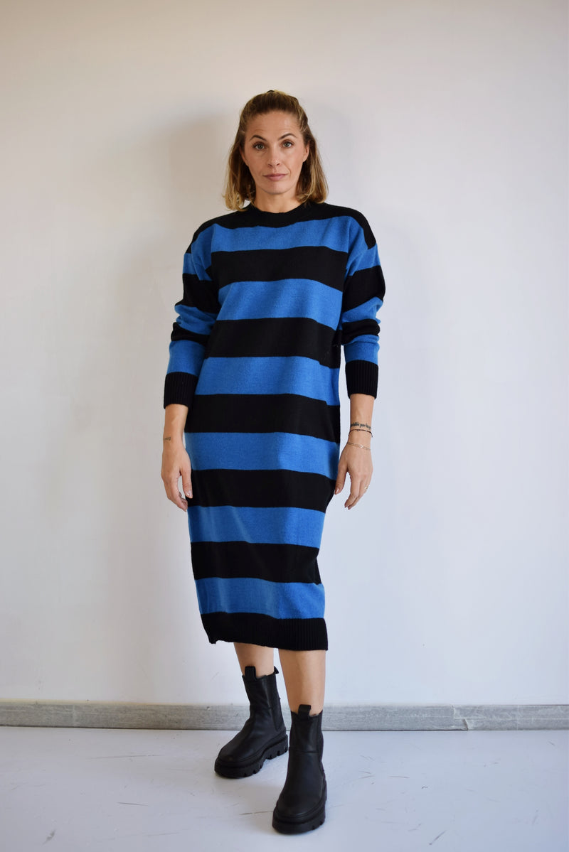 COMPANIA FANTASTICA Abito in maglia con righe blu e nere