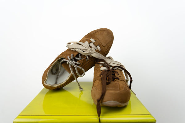 SNEAKERS via mondana