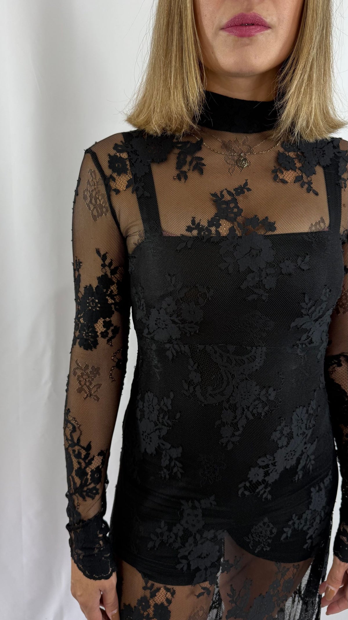 Abito lungo in pizzo Silence LImited