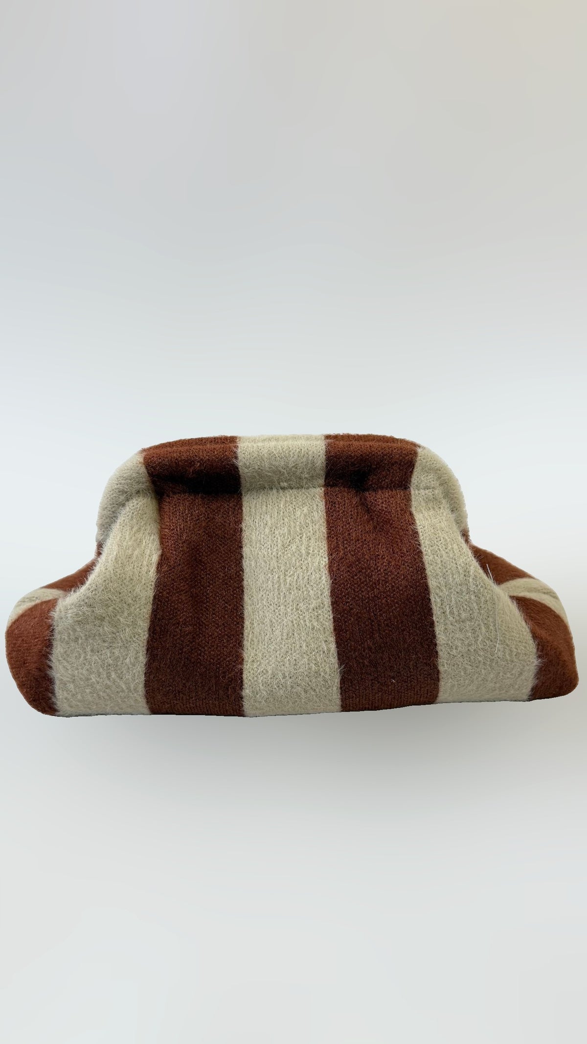 Clutch a righe Safe Concept Store