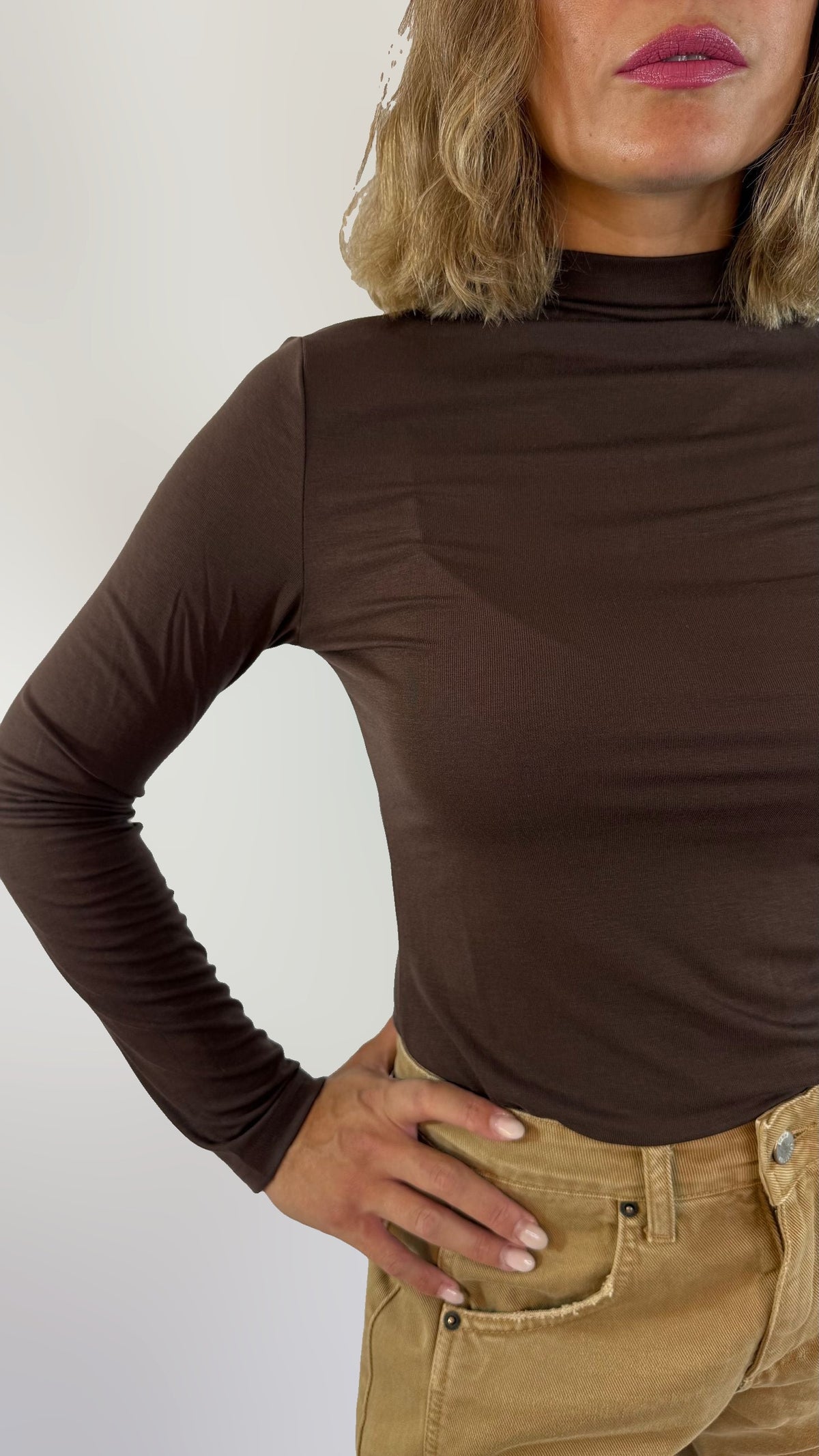 Maglia basica mezzo collo Molly Bracken